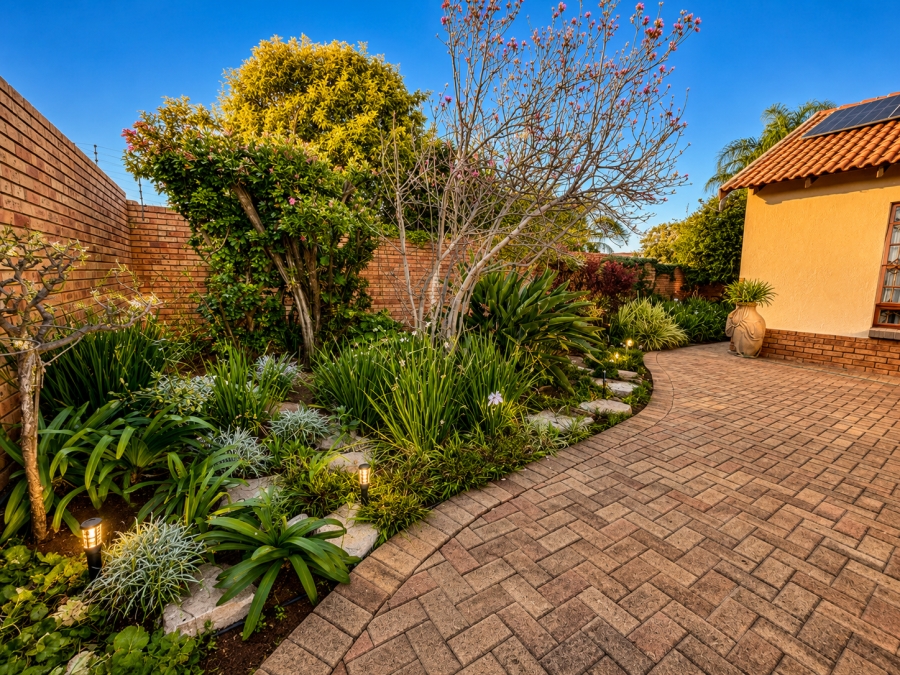3 Bedroom Property for Sale in Wilkoppies North West